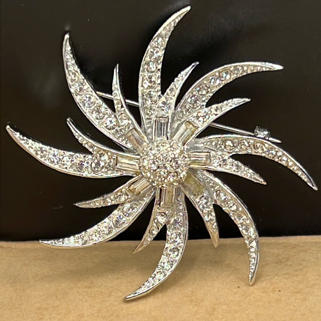 Vintage Pell Rhinestone Starburst Brooch